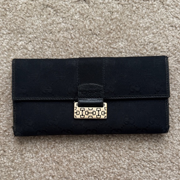 Gucci Black Wallet with Gold Accent - Picture 1 of 7